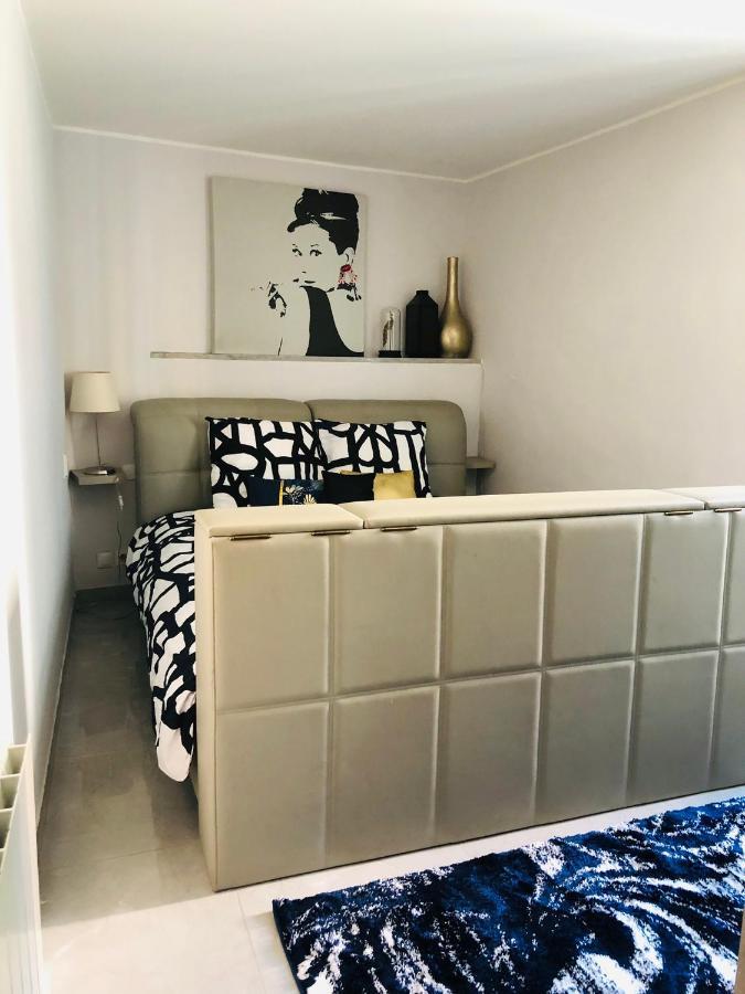 Charming Apartment Near The Beach فيليوفرُنش سور مير المظهر الخارجي الصورة